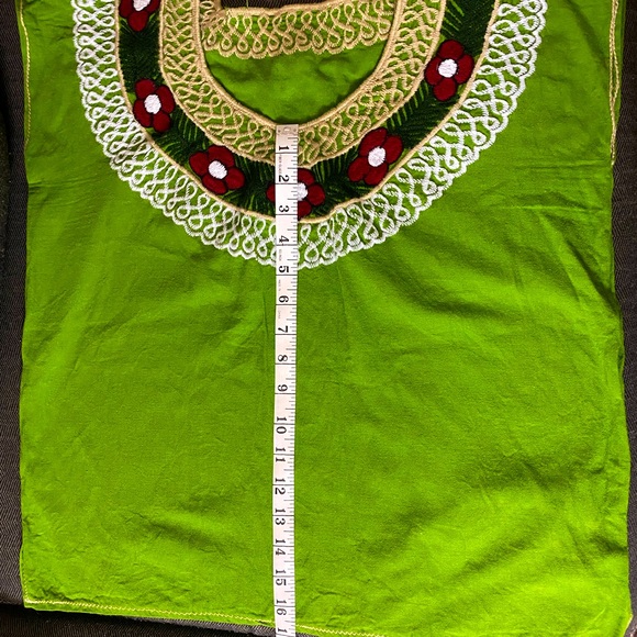 Authentic Mexican embroidered top - Picture 2 of 6